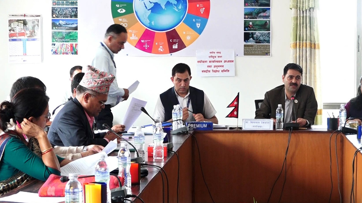 प्रदेशमा ५ र संघमा १५ मन्त्रालय मात्र राख्न सरकारलाई निर्देशन 